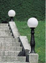 Stalp de iluminat ornamental pentru gradina echipat, 1ml, E27, 11W, CCT set, IP55, Fumagalli, Globe 250 Classic, Iafet