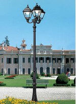 Stalp de iluminat ornamental pentru gradina echipat, 3.6ml, 3 brate, E27, 3x30W, CCT set, IP55, Fumagalli, Simon, Tabor Ofir
