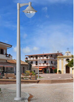 Stalp de iluminat stradal modern echipat, 4.3ml, 1 brat, E27, 50W, 3000K, Fumagalli, Vivi 500, Akille 4000