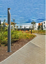 Stalp de iluminat modern pentru gradina echipat, 1.8ml, 16W, LED, 4000K, IP65, Kalux LO, ElmarCo