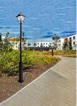Stalp de iluminat modern pentru parcuri echipat, 3ml, 60W, LED, 4000K, negru, tip felinar, IP65, Elia